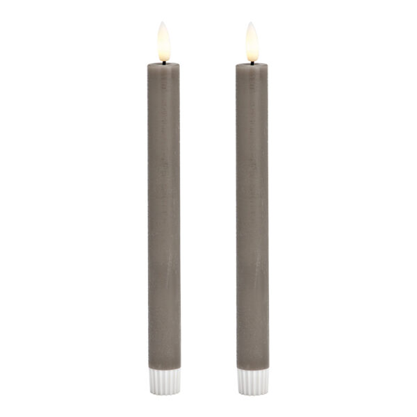 Juego de 2 velas LED, fabricadas en cera color topo (An./Al./Pr.) 2x24x2cm Funcionamiento con pilas 2xAA no incluidas