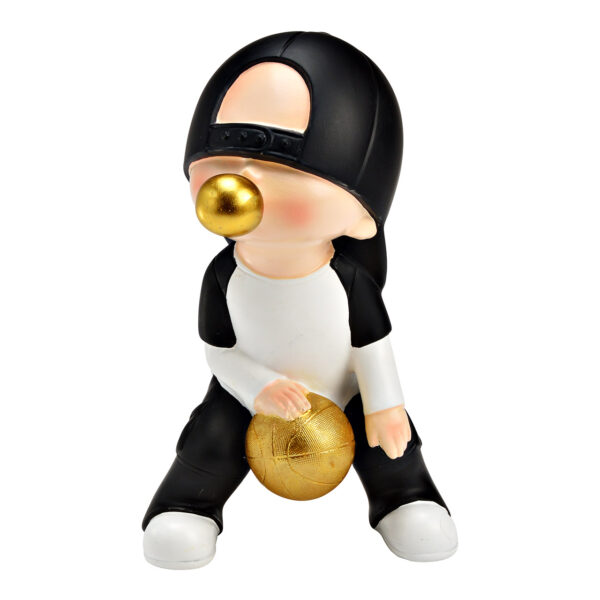Figura de niño de baloncesto con burbuja de chicle fabricada en poli negro/blanco/dorado (An/Al/Pr) 14x23x14cm